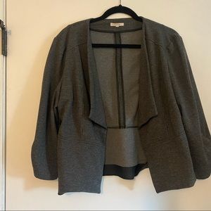 4 for 20 / Maurice’s cropped black and gray open blazer!